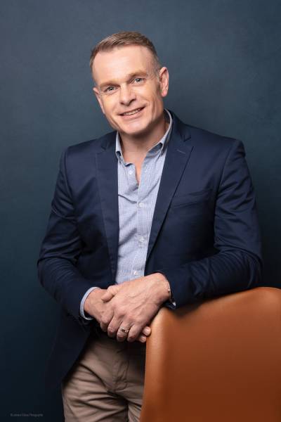 Photographie de portrait professionnel pour hommes d'affaires dynamiques et engageants à Nancy